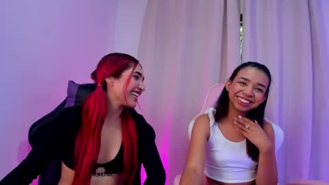 Snapshot of amber_and_suzane chatting on 23, 1, 2025 Amber And Suzane Amber HAIR RED Suzane HAIR BROWN online show from 23, 1, 2025
