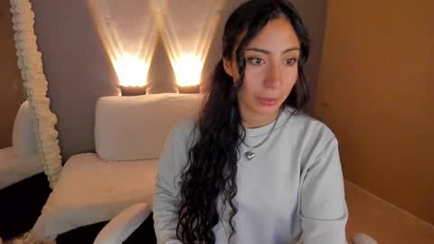 amber_curly online show from 3, 3, 2025