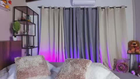 Snapshot of amber_maxwell chatting on 11, 9, 2025 Amber online show from 11, 9, 2025