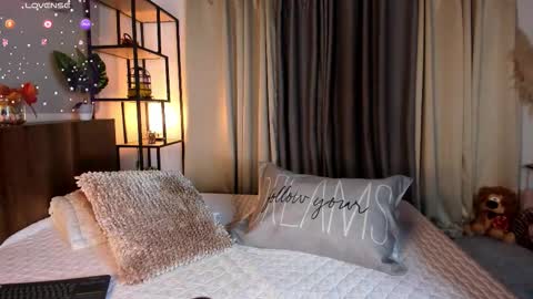 Snapshot of amber_maxwell chatting on 28, 9, 2025 Amber online show from 28, 9, 2025