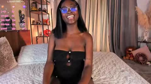 Snapshot of amber_maxwell chatting on 23, 10, 2025 Amber online show from 23, 10, 2025