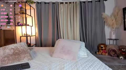 Snapshot of amber_maxwell chatting on 13, 11, 2025 Amber online show from 13, 11, 2025