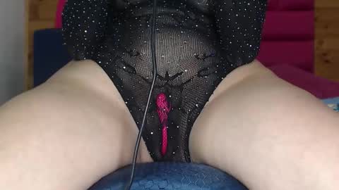 Amber Moore online show from 4, 12, 2025