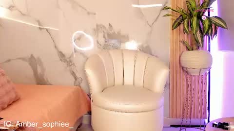 Snapshot of amber_sophie chatting on 24, 7, 2026 Schedule 200pm to 900pm Col online show from 24, 7, 2026