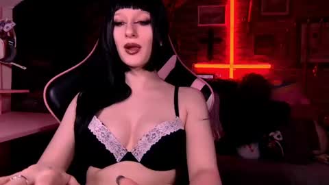 DEMONESS AMBER 666 online show from 22, 6, 2026