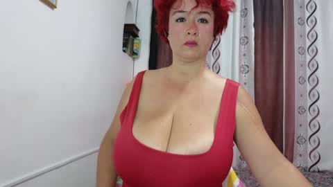 Snapshot of amberlissi chatting on 22, 1, 2025 LISSY online show from 22, 1, 2025