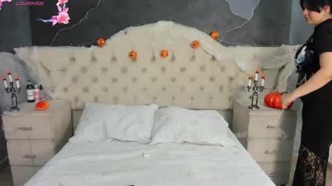 Snapshot of amberrgrey_ chatting on 18, 10, 2025 Amber Grey online show from 18, 10, 2025