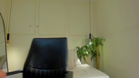 Amber moore online show from 24, 2, 2026