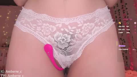 Snapshot of amberw_c chatting on 8, 10, 2025 IG - TW Amberw c online show from 8, 10, 2025