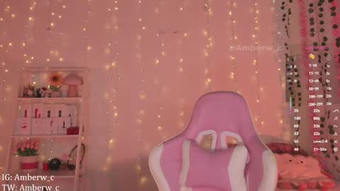 Snapshot of amberw_c chatting on 4, 11, 2025 IG - TW Amberw c online show from 4, 11, 2025