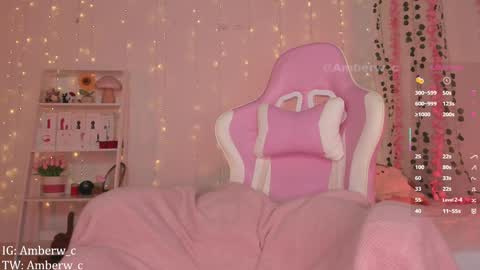 Snapshot of amberw_c chatting on 21, 11, 2025 IG - TW Amberw c online show from 21, 11, 2025