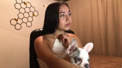 Snapshot of amelia___hall chatting on 28, 10, 2025 Amelia online show from 28, 10, 2025