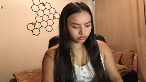 Snapshot of amelia___hall chatting on 5, 11, 2025 Amelia online show from 5, 11, 2025
