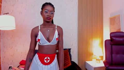 Amelia Adams online show from 11, 2, 2025