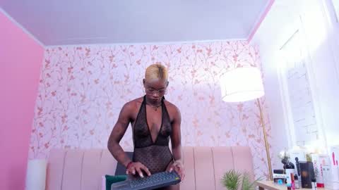 Amelia Adams online show from 15, 12, 2025