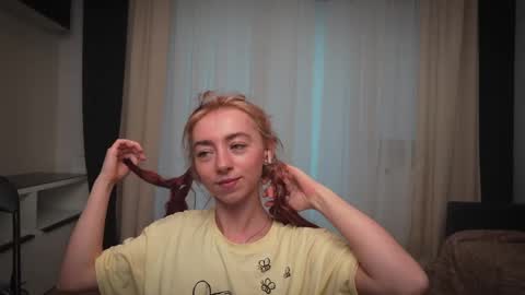 Snapshot of ameliamber0 chatting on 13, 12, 2024 Amelia online show from 13, 12, 2024