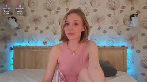 Snapshot of ameliamurrr chatting on 8, 11, 2025 Emmy online show from 8, 11, 2025