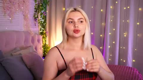 Snapshot of ameliawells chatting on 7, 6, 2026 Amelia online show from 7, 6, 2026