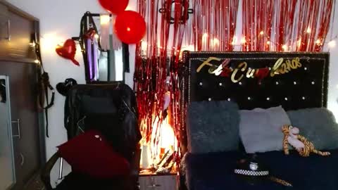 amelie__martinez online show from 10, 2, 2026