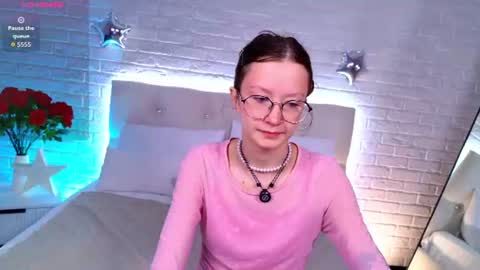 Snapshot of amelieviolet chatting on 9, 6, 2026 Amelie online show from 9, 6, 2026