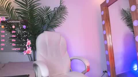 Snapshot of ameliie_brown chatting on 10, 3, 2025 Amelie online show from 10, 3, 2025