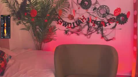 Snapshot of ameliie_brown chatting on 14, 10, 2025 Amelie online show from 14, 10, 2025