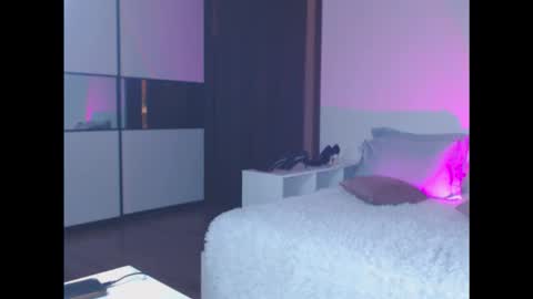 amelinamersi online show from 25, 10, 2025