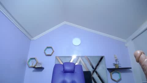 Snapshot of amell_thomson chatting on 27, 12, 2024 Amell Thomson online show from 27, 12, 2024