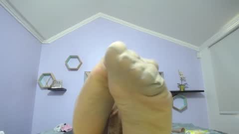 Snapshot of amell_thomson chatting on 28, 12, 2024 Amell Thomson online show from 28, 12, 2024