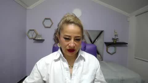 Snapshot of amell_thomson chatting on 30, 12, 2024 Amell Thomson online show from 30, 12, 2024