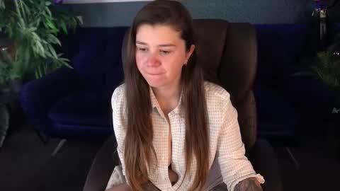 amellymillyy online show from 12, 10, 2025