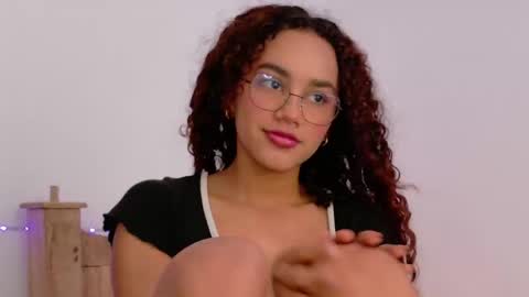 Snapshot of amely_sweetheat chatting on 1, 5, 2026 Amely online show from 1, 5, 2026