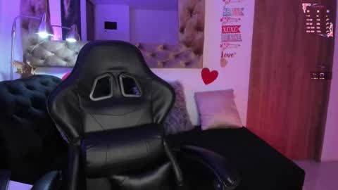 Snapshot of amelyamann chatting on 17, 2, 2026 online show from 17, 2, 2026