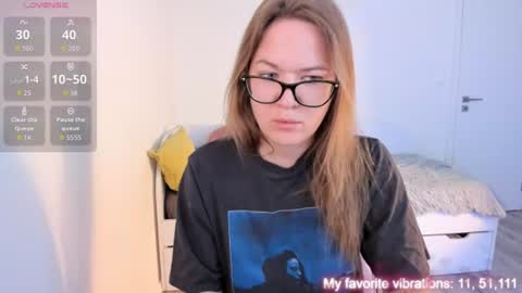 Snapshot of ami_amour_ chatting on 21, 7, 2026 Hi-hi I am Kate welcome to my sexy room online show from 21, 7, 2026