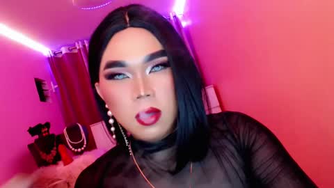 Queen Mireska online show from 1, 3, 2025