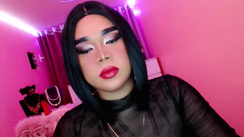 Queen Mireska online show from 5, 3, 2025