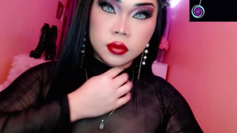 Queen Mireska online show from 27, 11, 2025