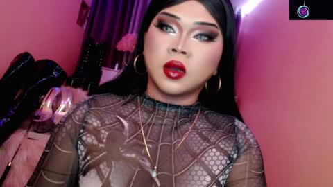 Snapshot of amiadoll chatting on 15, 5, 2026 Queen Mireska online show from 15, 5, 2026