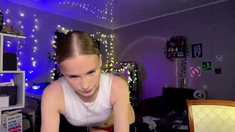 Amily online show from 8, 4, 2026