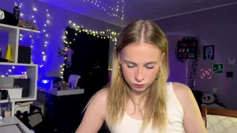 Amily online show from 9, 4, 2026