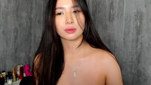 Snapshot of amina_artin chatting on 6, 12, 2024 Amina online show from 6, 12, 2024