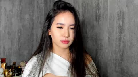 Snapshot of amina_artin chatting on 1, 2, 2025 Amina online show from 1, 2, 2025