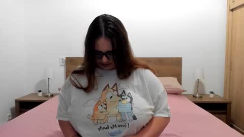 Amira Vyxen online show from 6, 10, 2025