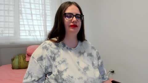 Amira Vyxen online show from 3, 4, 2026