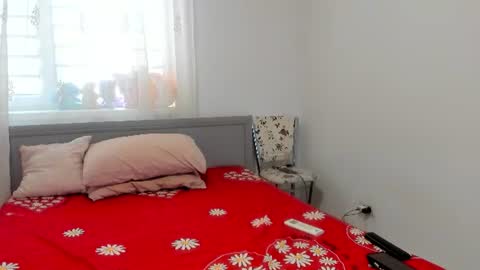 Snapshot of amiravyxen chatting on 20, 7, 2026 Amira Vyxen online show from 20, 7, 2026