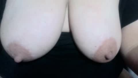 Snapshot of ammendo chatting on 29, 12, 2024 amimarie online show from 29, 12, 2024