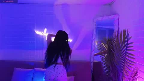 ammy_tay online show from 7, 11, 2025