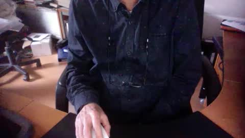 Snapshot of amor2200 chatting on 7, 1, 2025 Amor2200 online show from 7, 1, 2025