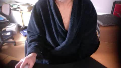 Snapshot of amor2200 chatting on 6, 2, 2025 Amor2200 online show from 6, 2, 2025