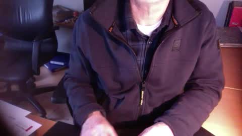 Snapshot of amor2200 chatting on 12, 2, 2025 Amor2200 online show from 12, 2, 2025